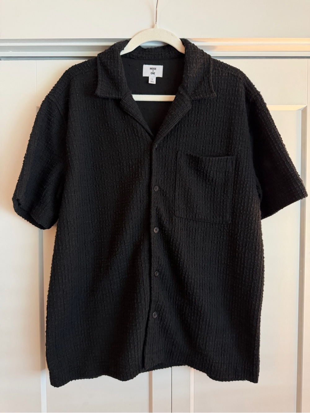 Mode of One Men’s Black Textured Short-Sleeve Shirt